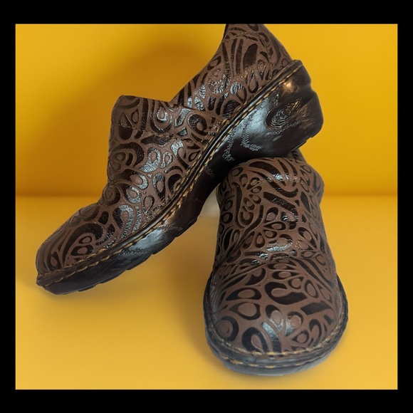 B.O.C. BORN Concept Women Brown Tooled Leather Comfort Nursing Clog...Sz 8.5 - Picture 8 of 14